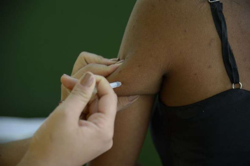 9,4 milhões de jovens de 20 a 29 anos não estão vacinados contra o sarampo