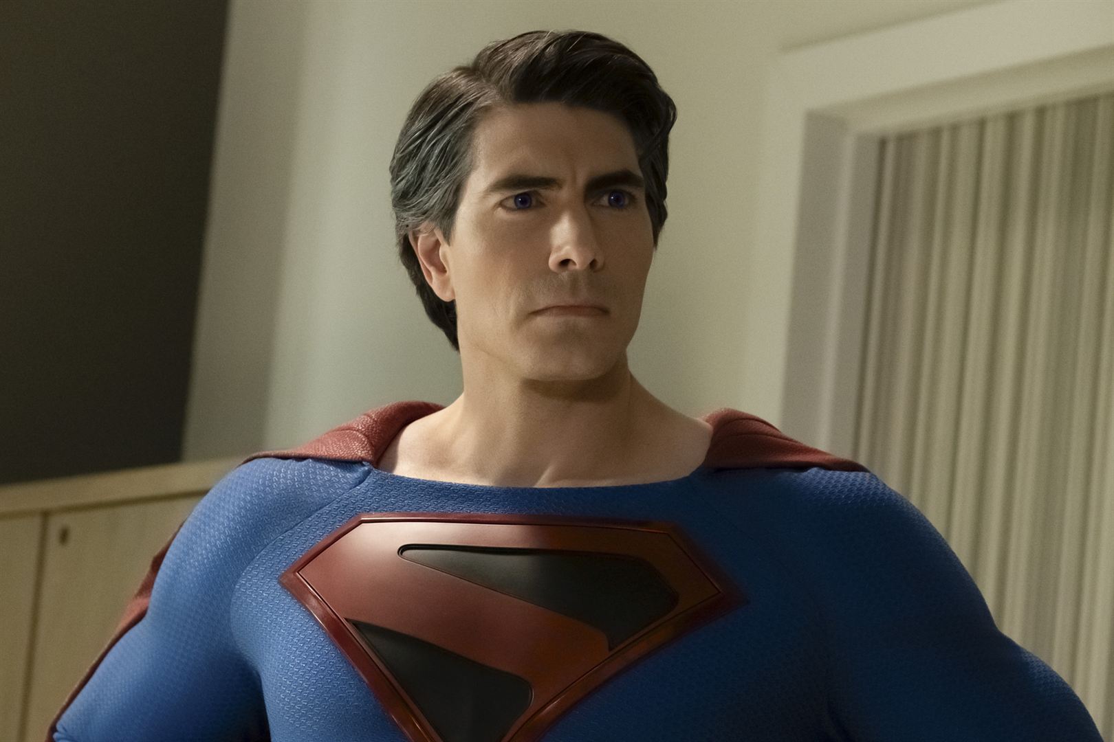 Crise nas Infinitas Terras: Novas imagens trazem os Superman’s de Tom Welling e Brandon Routh
