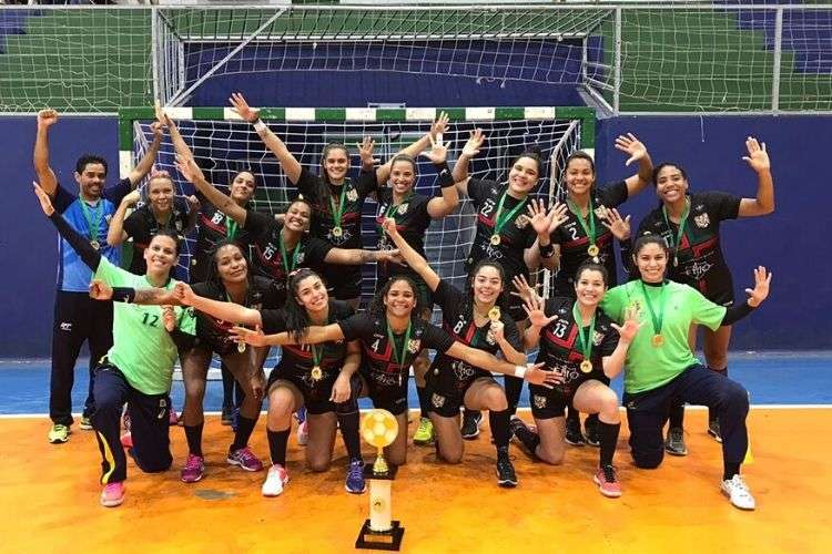 Equipes de handebol do Português/Aeso conquistam título nacional no Paraná