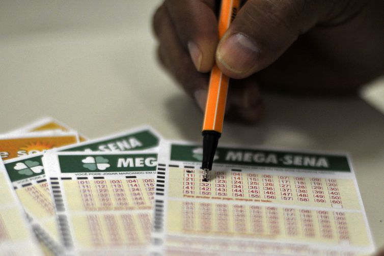 Mega-Sena acumula e próximo concurso deve pagar R$ 17 milhões