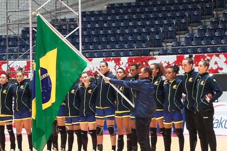 Seleção feminina de handebol volta a perder em torneio no Japão
