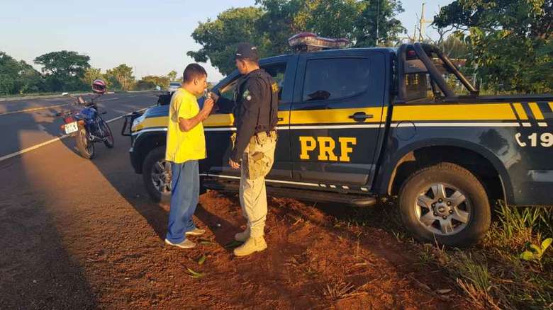 Feriadão: PRF prende bêbados ao volante e aplica quase 100 multas nas rodovias de MS