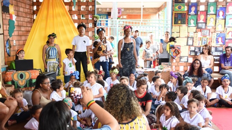 Projeto da EMEI “Tia Eva” resgata influência africana na cultura brasileira