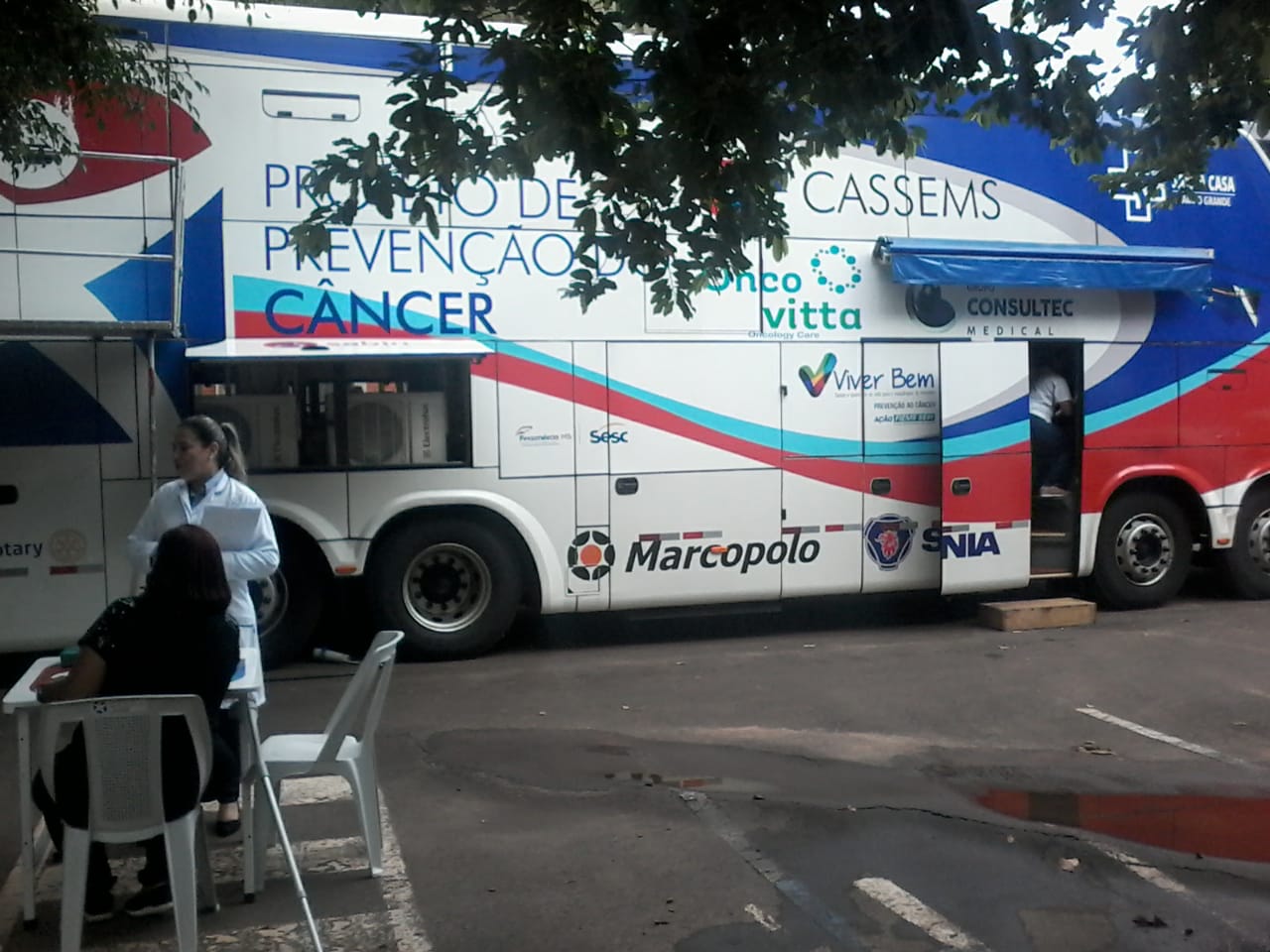Ônibus da Saúde inicia atendimentos gratuitos no pátio da Delegacia Geral