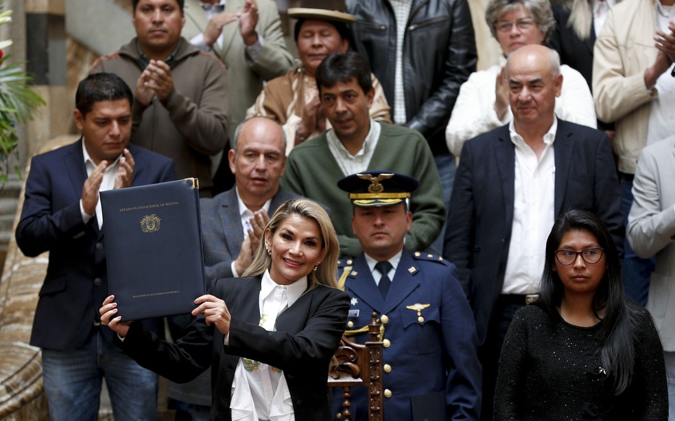 Bolívia emite alerta contra estrangeiros terroristas e subversivos