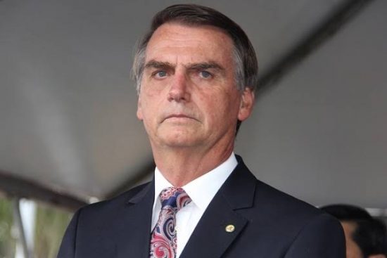 Decisão da Anvisa sobre cannabis ajudará pacientes, diz Bolsonaro
