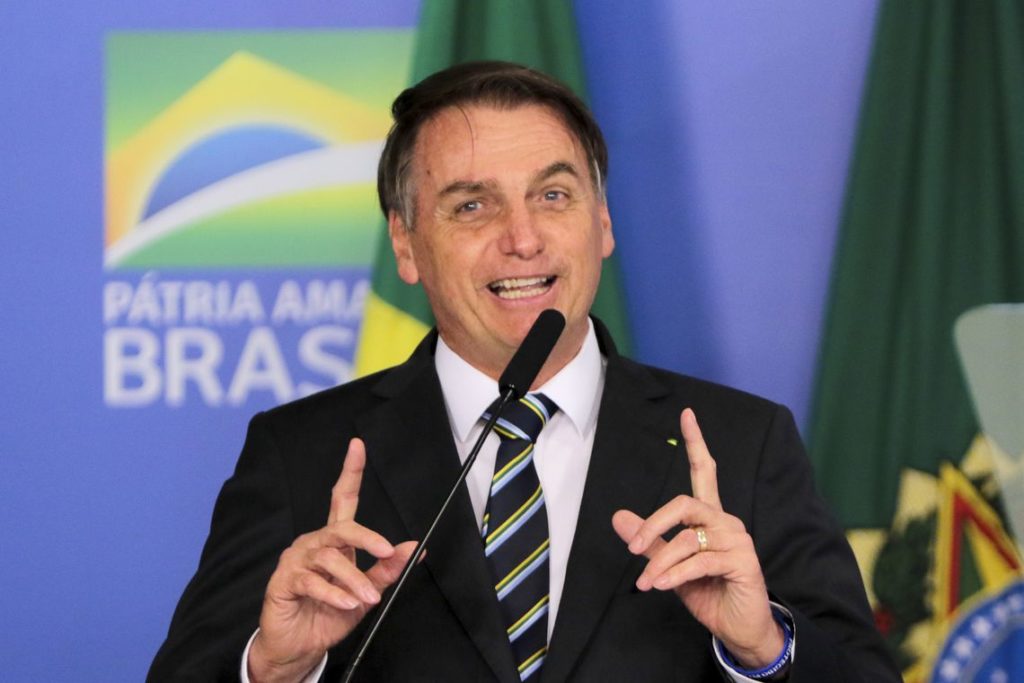 Menos Estado! Presidente Bolsonaro extingue quase 30 mil cargos no governo