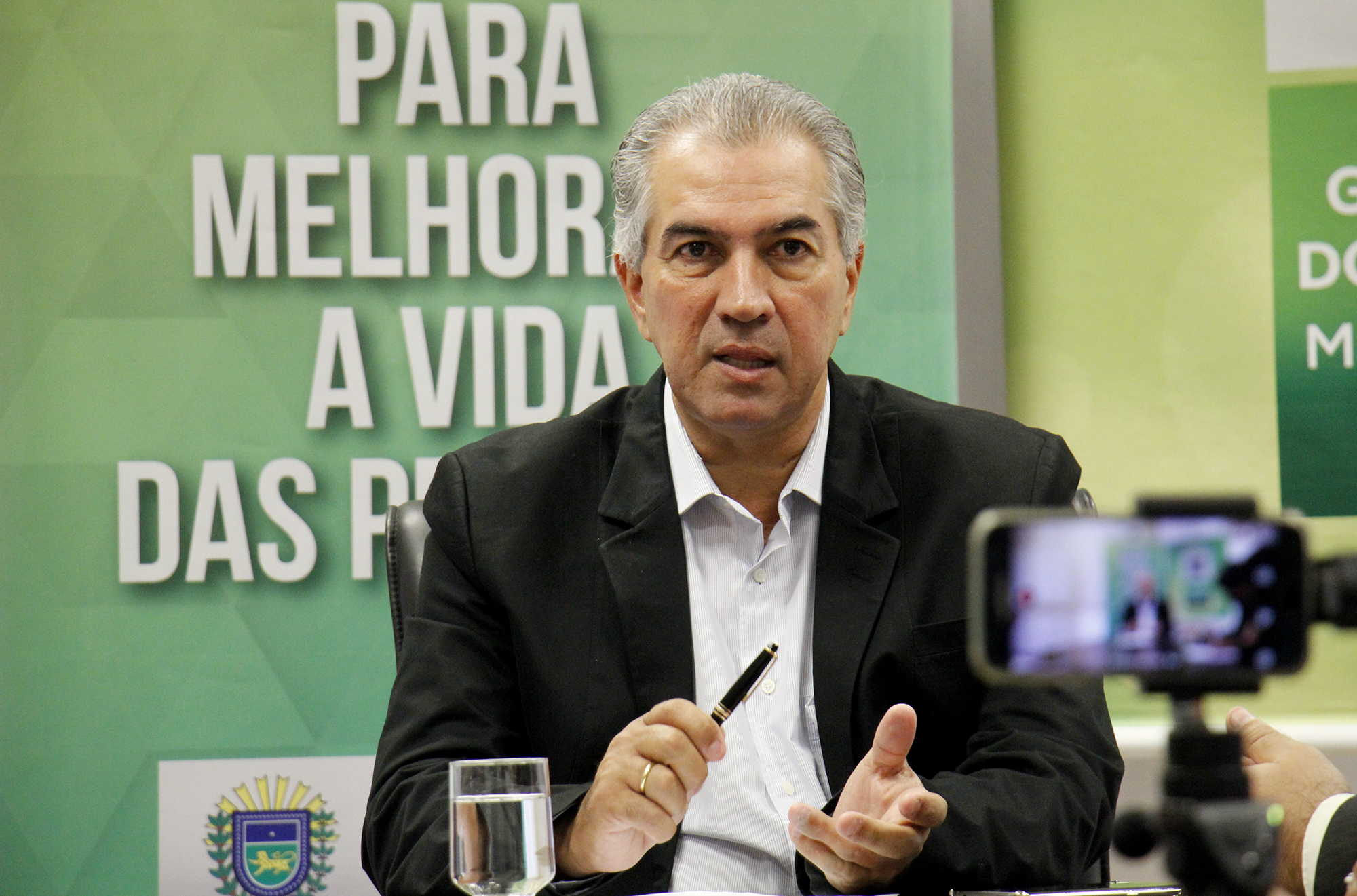 Reinaldo Azambuja sanciona Semana do Economista e Dia de Conscientização da Fibromialgia
