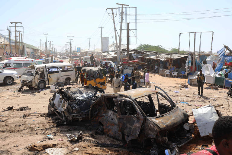 Explosão na Somália faz pelo menos 76 mortos