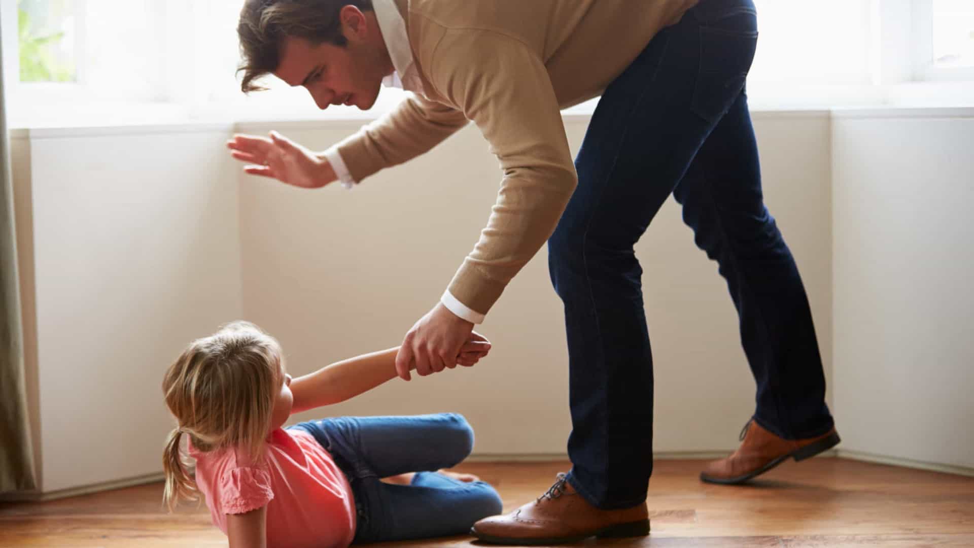 Cinco coisas que jamais deve fazer com os filhos dos outros