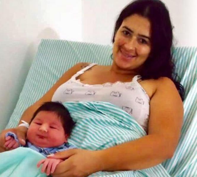 Bebê que nasceu com quase 5 kg vira atração em maternidade do Mato Grosso do Sul