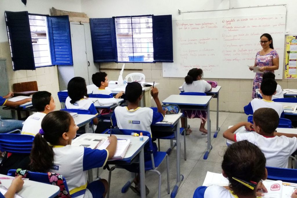 Governo Bolsonaro vai capacitar 588 professores com cursos gratuitos de inglês nos EUA e Canadá