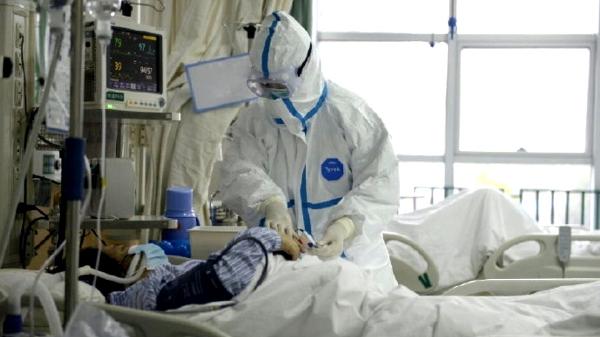 Hospitais em Wuhan rejeitam pacientes com sintomas de coronavírus