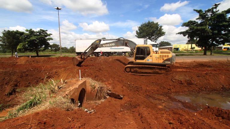 Obras de drenagem resolverão problema antigo de alagamentos no Cidade Morena