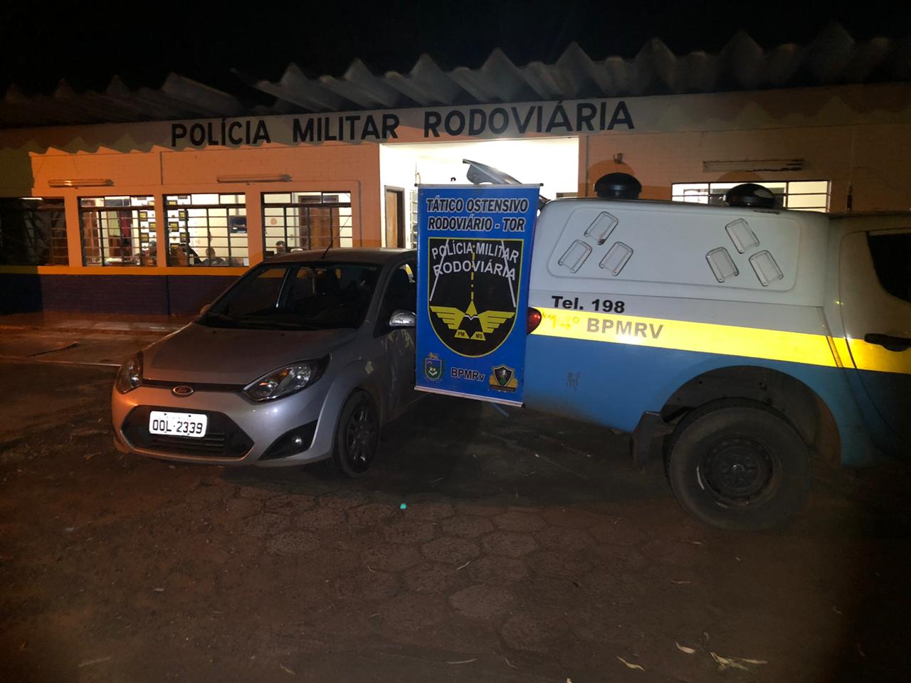 Polícia Militar Rodoviária recupera veículo furtado após furar o bloqueio