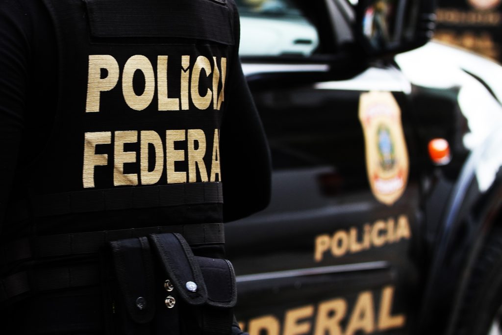 Polícia Federal faz operação contra tráfico de armas em três estados