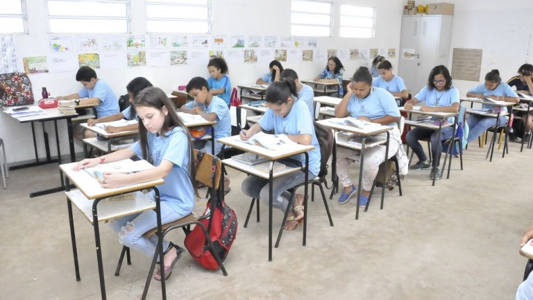 Prefeitura divulga lista com convocação de professores temporários