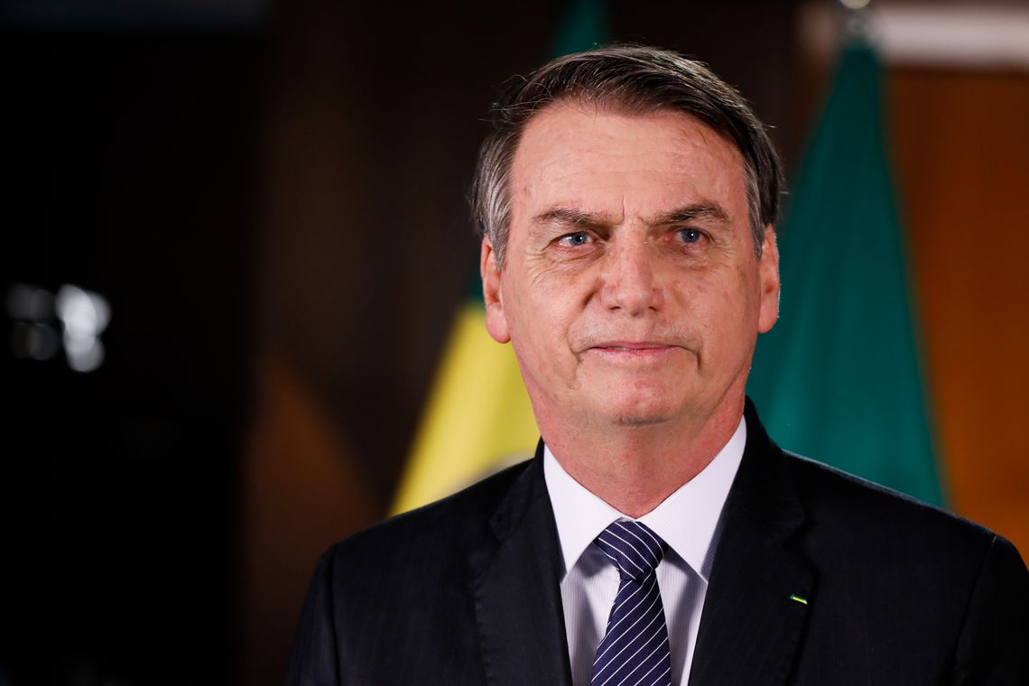 Presidente Jair Bolsonaro testa positivo para covid-19