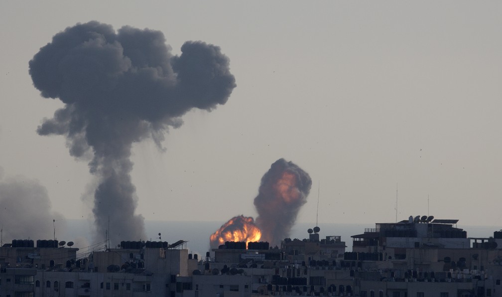 Israel ataca Hamas após disparo de foguetes