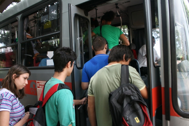 Alterações mudam rota de 15 linhas de ônibus na Capital