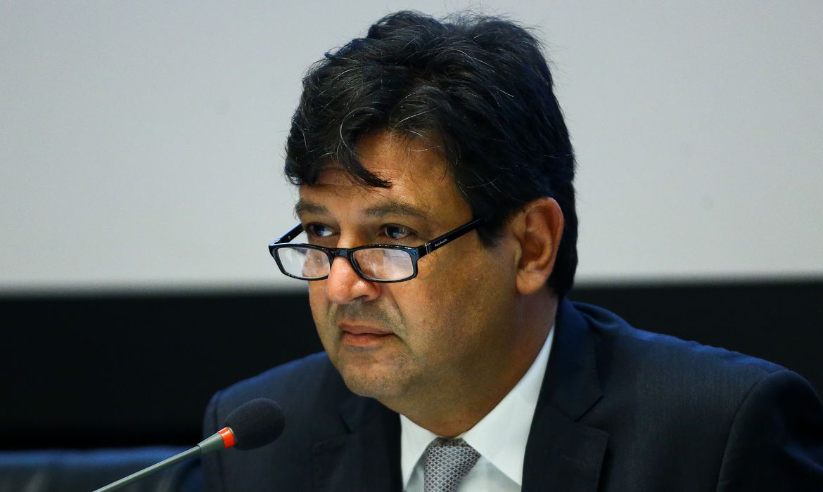 O ex-ministro da Saúde, Luiz Henrique Mandetta participa da live nesta quarta-feira