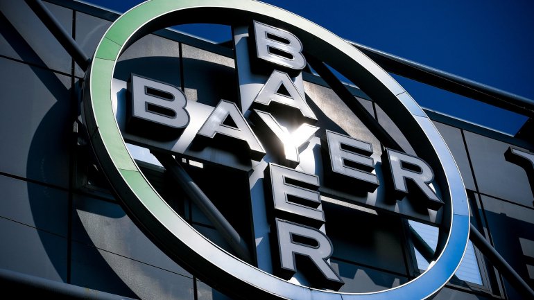 Pesticida: Bayer e BASF condenadas a pagar 244 milhões de euros a um agricultor nos EUA