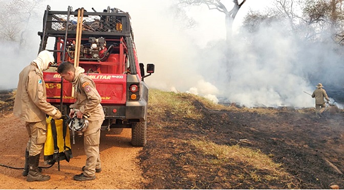 Governo define estratégias para prevenir e combater incêndios florestais em MS