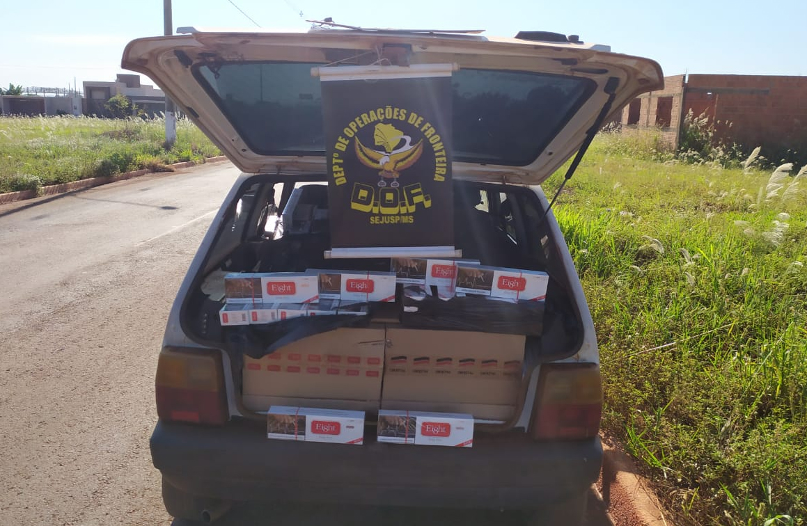 Durante a Operação Hórus DOF apreende veículo carregado com 600 pacotes de cigarros contrabandeados do Paraguai