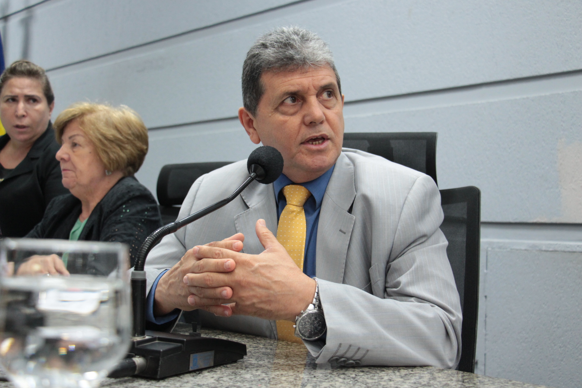 João Rocha propõe termo de cooperação com Conselho de Educação