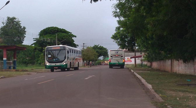 Três linhas semiurbanas garantem transporte de trabalhadores entre municípios