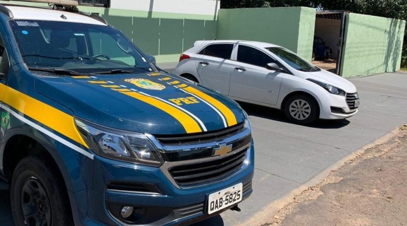 PRF recupera em Camapuã (MS) veículo roubado em Brasília (DF)