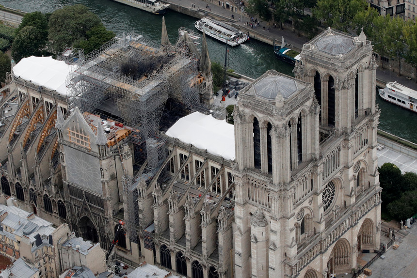 Obras de restauro na catedral de Notre-Dame de Paris são retomadas nesta segunda (27)