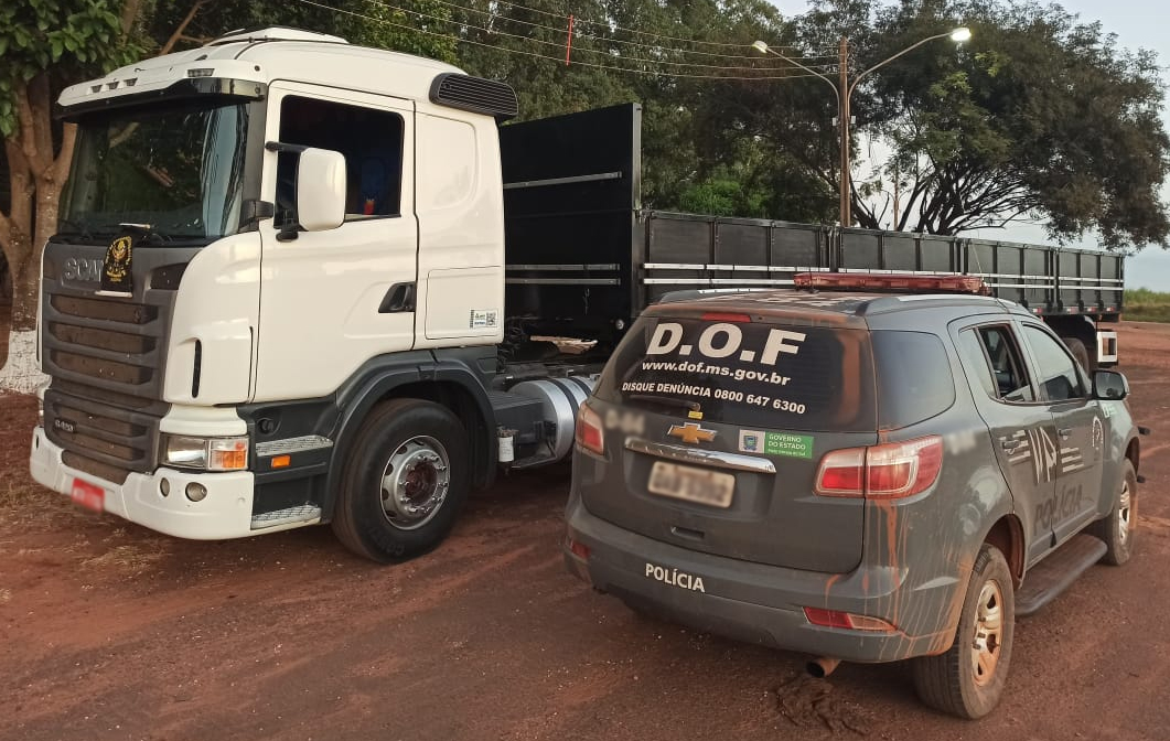 Carreta furtada que seguia para o Paraguai foi apreendida pelo DOF durante a Operação Hórus