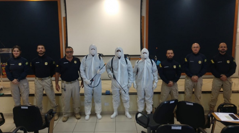 Policiais rodoviários federais de MS recebem treinamento de descontaminação e desinfecção no combate ao Coronavírus