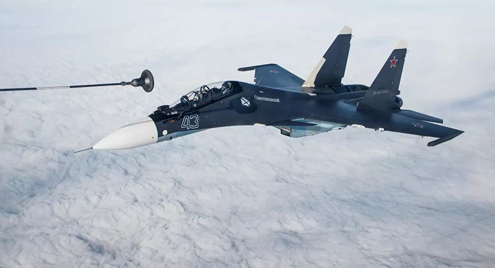 Precisão nas alturas: pilotos russos executam reabastecimento aéreo a 6 mil metros do solo