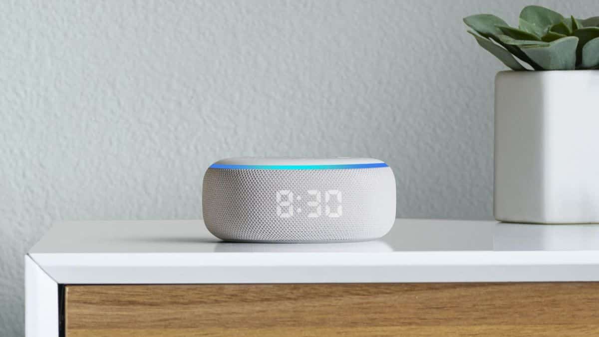 Amazon lança Echo Dot com relógio em LED