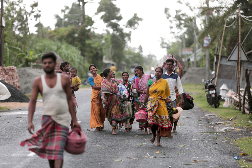 Ciclone Amphan aproxima-se da Índia e do Bangladesh