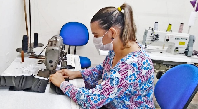 Mato Grosso do Sul incentiva fabricação de máscaras de proteção