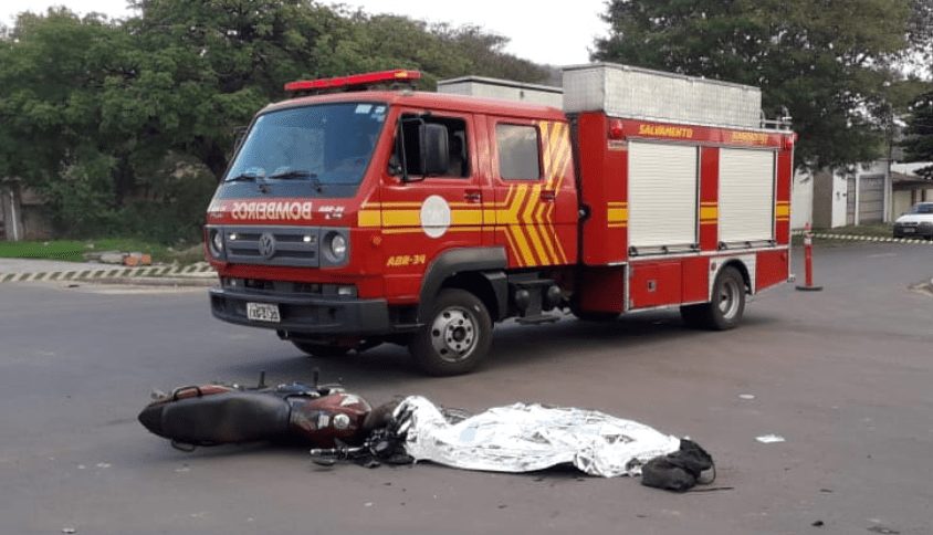 Acidente entre moto e caminhão deixa vítima fatal em Corumbá