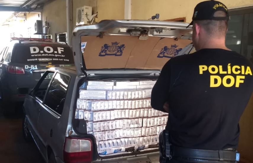 Operação Hórus: Veículo carregado com 1.800 pacotes de cigarros contrabandeados foi apreendido pelo DOF