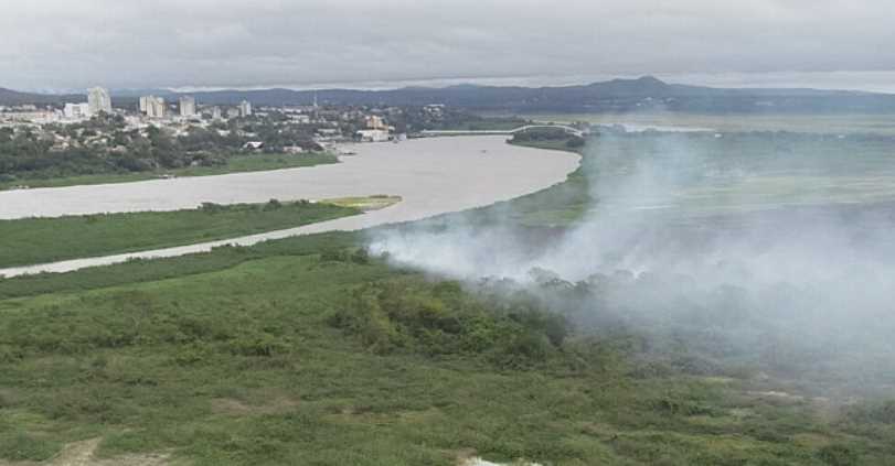 Bombeiros continuam o combate aos focos de incêndios em Corumbá – vídeo
