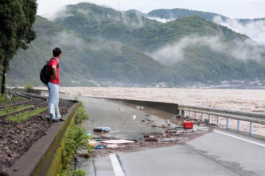 Mortes devido ao mau tempo no Japão sobem para mais de uma dezena