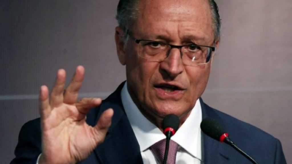 Justiça bloqueia R$ 11,3 milhões de Alckmin em inquérito sobre caixa 2