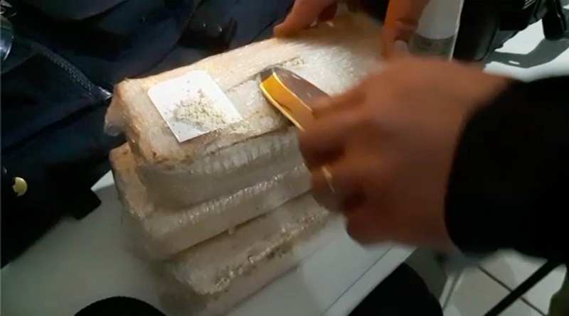 PRF apreende 2,9 Kg de pasta base de cocaína em Bataguassu