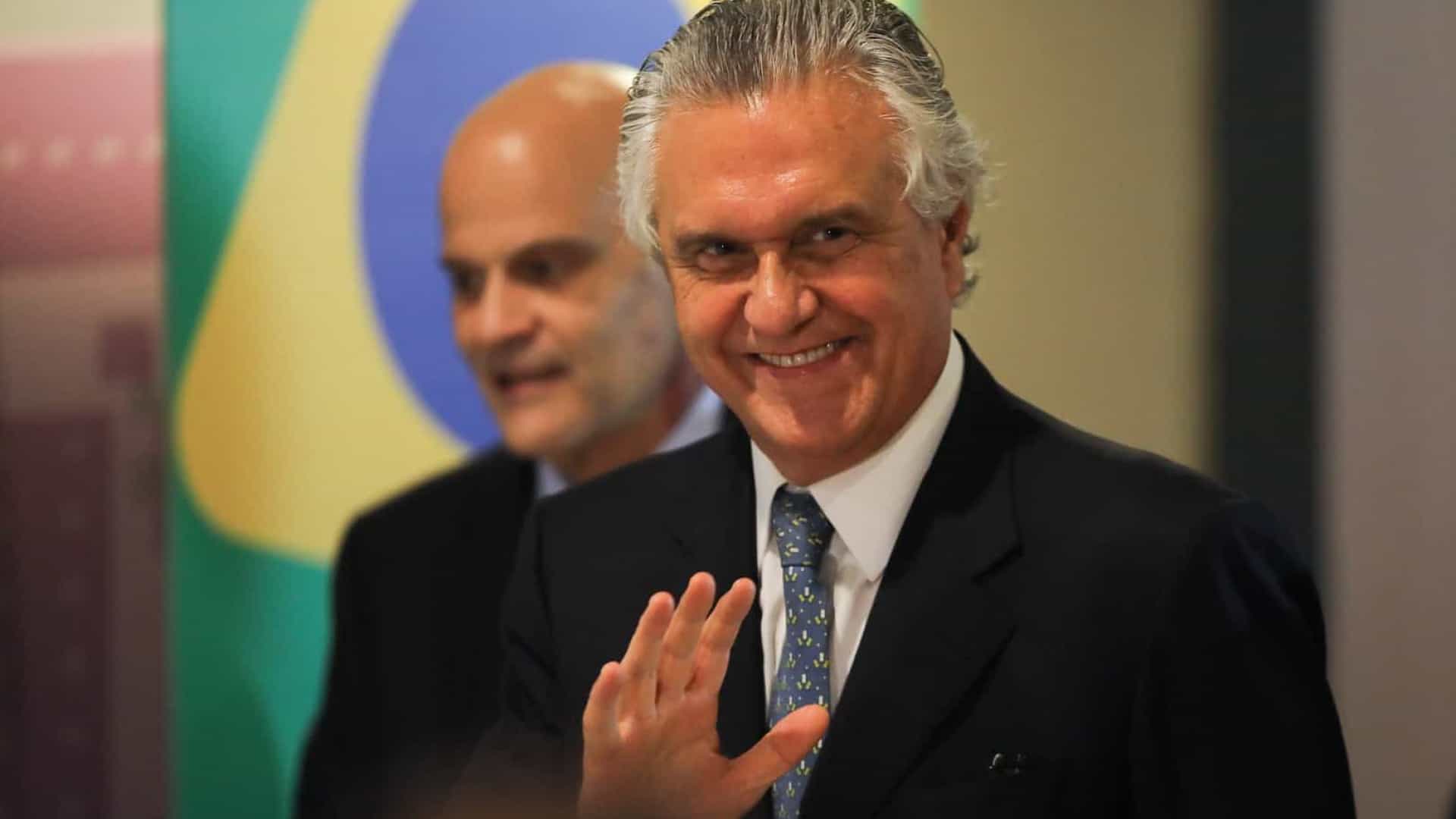 Em reforço de união com Bolsonaro, Caiado elogia auxílio emergencial