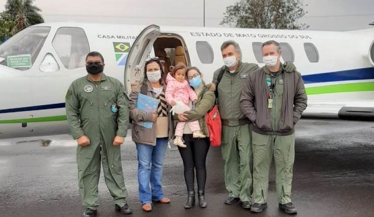Casa Militar atende chamado de urgência e leva menina de 4 anos para exames em SP