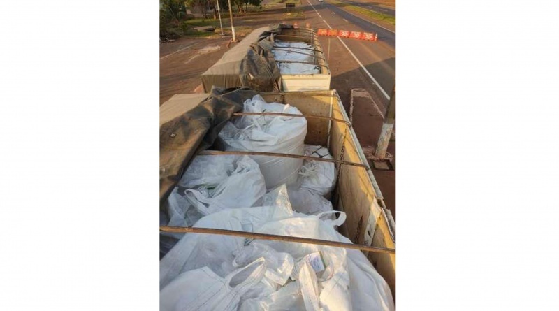 PRF apreende 3 toneladas de produto perigoso transportado irregularmente em Dourados