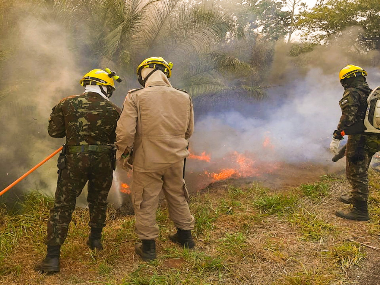 66° Batalhão de Infantaria motorizado atua em três frentes de combate a incêndios florestais no Pantanal