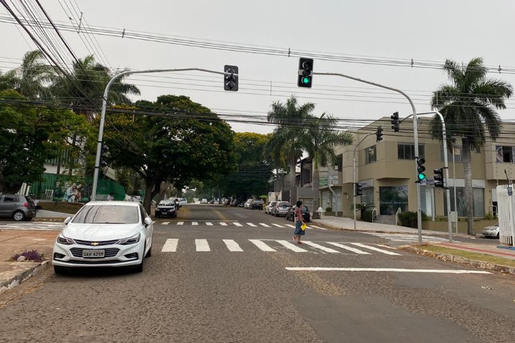 Após pedido de Evander, cruzamento entre Rua da Paz e Goiás ganha semáforo na Capital