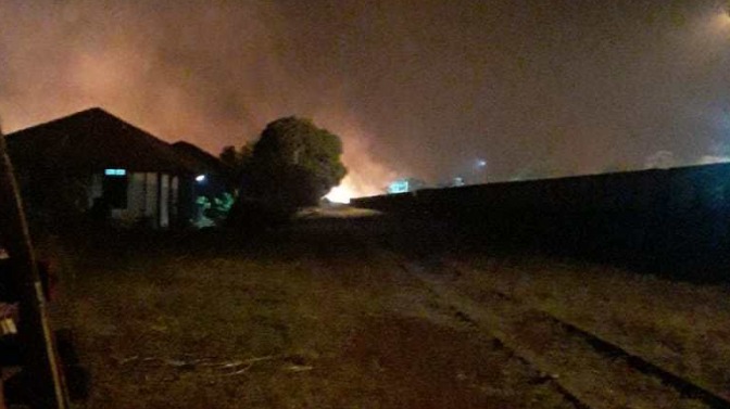 Incêndio em Porto Esperança ameaça moradores
